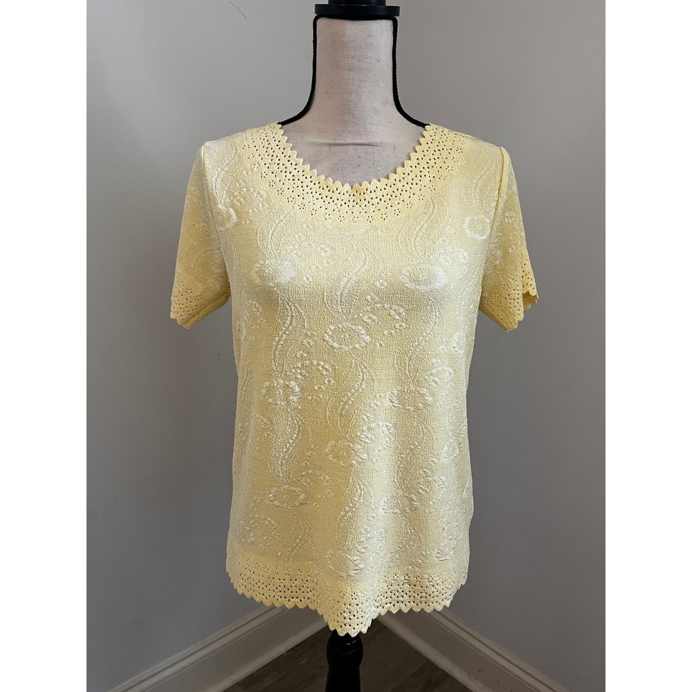 Vintage Scalloped Knit Top sz Small Yellow Pastel Cottagecore Soft Girl Feminine